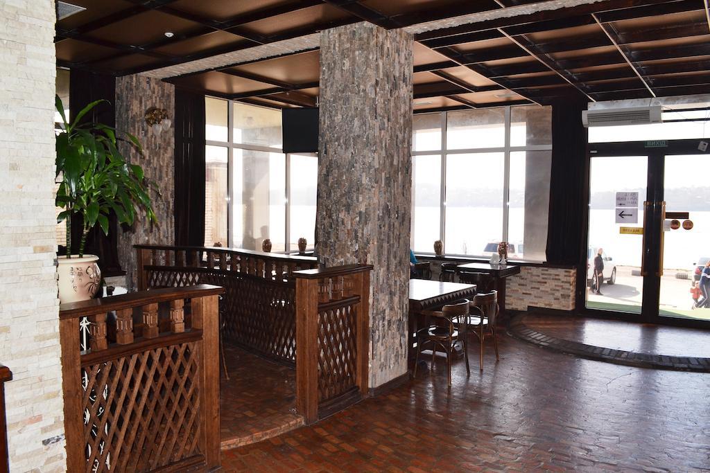 Sapsan Hotel เตอร์โนปิล ภายนอก รูปภาพ