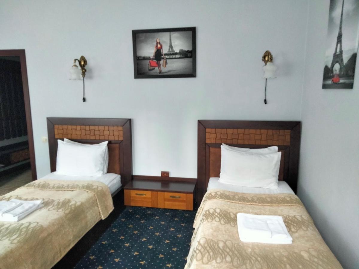 Sapsan Hotel เตอร์โนปิล ภายนอก รูปภาพ
