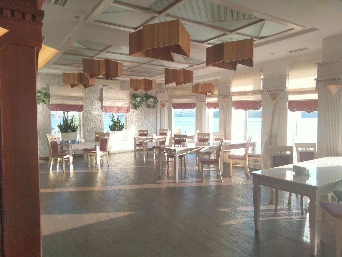 Sapsan Hotel เตอร์โนปิล ภายนอก รูปภาพ