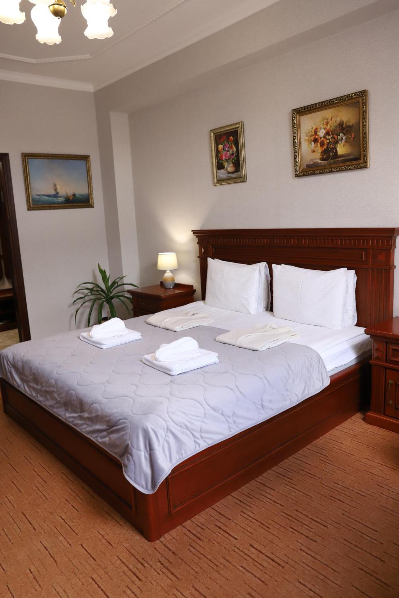 Sapsan Hotel เตอร์โนปิล ภายนอก รูปภาพ