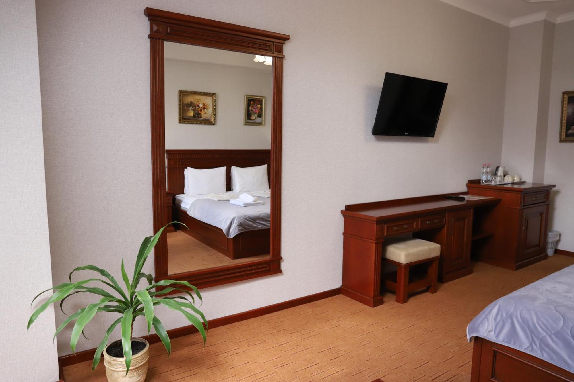 Sapsan Hotel เตอร์โนปิล ภายนอก รูปภาพ