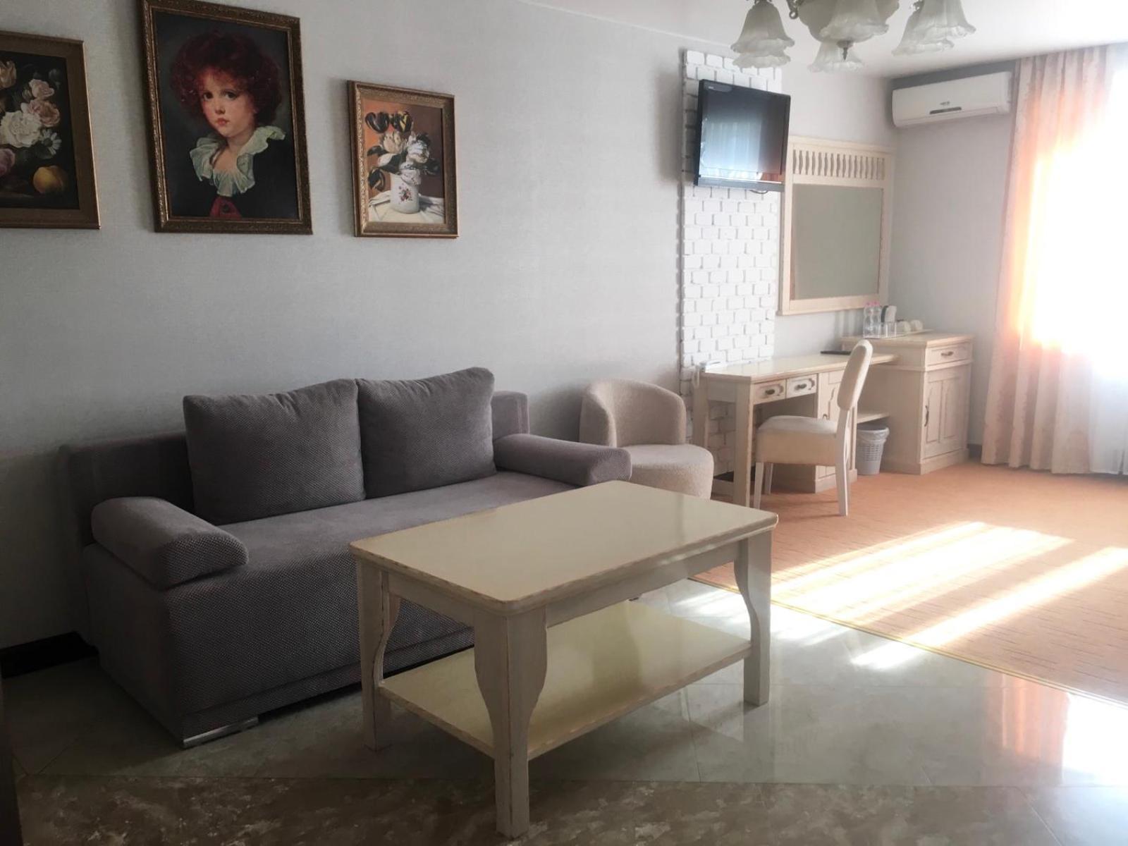 Sapsan Hotel เตอร์โนปิล ภายนอก รูปภาพ